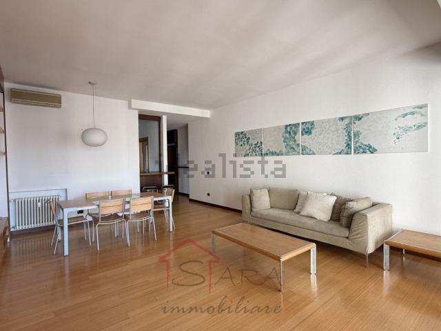 Appartamento in vendita di 138 m² in Piazza dell&apos Insurrezione