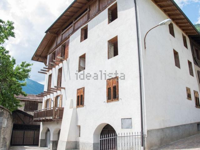 Appartamento in vendita di 138 m² in Piazza delle Torraccia