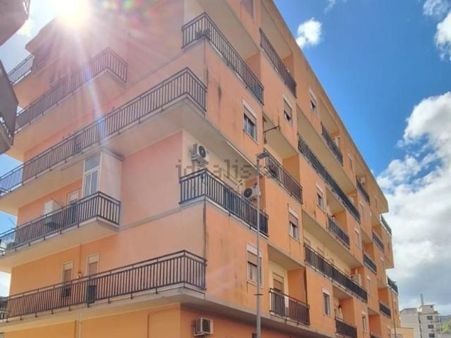 Appartamento in vendita di 139 m² in Via Comunale Bordonaro