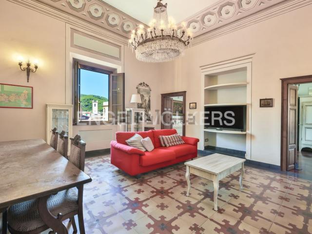 Appartamento in vendita di 139 m² in Via Gaspare Dussol