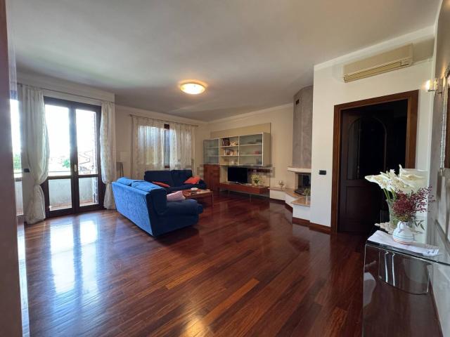 Appartamento in vendita di 139 m² in Via Giacomo Puccini