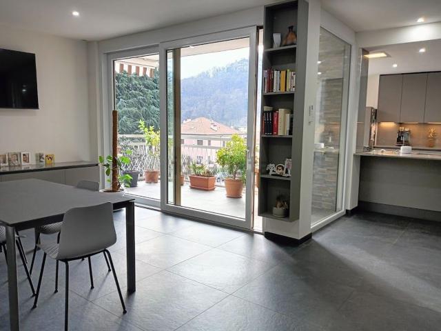 Appartamento in vendita di 139 m² in Via Gibellino, 35