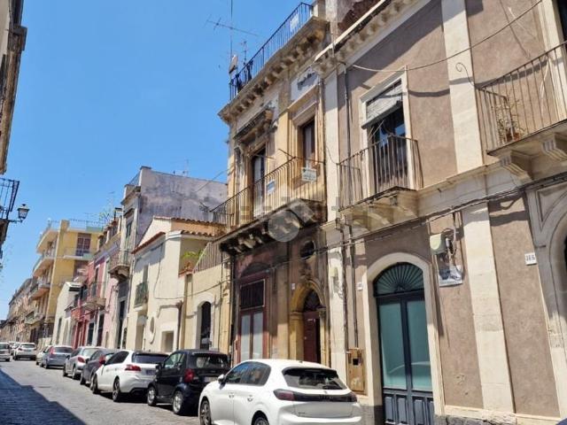 Appartamento in vendita di 139 m² in Via Dafnica, 170