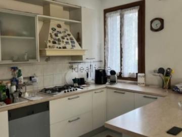 Appartamento in vendita di 139 m² in Via Fornaci, 192