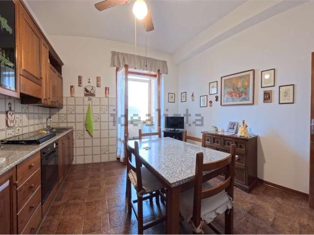 Appartamento in vendita di 139 m² in Via Felsinea, 4