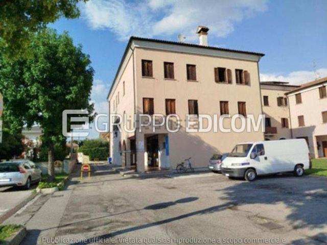 Appartamento in vendita di 139 m² in Via Fratelli Pinarello