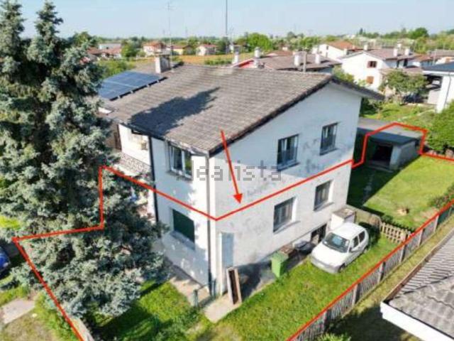 Appartamento in vendita di 139 m² in Via Lombardia, 25