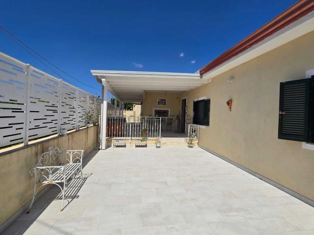 Appartamento in vendita di 139 m² in Via Mar Mediterraneo