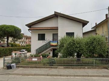 Appartamento in vendita di 139 m² in Via Nazionale Adriatica, 7