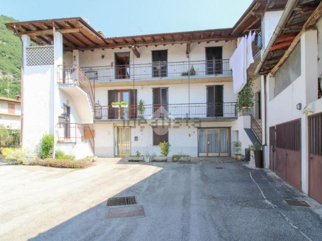 Appartamento in vendita di 139 m² in Via Settima Brigata Matteotti