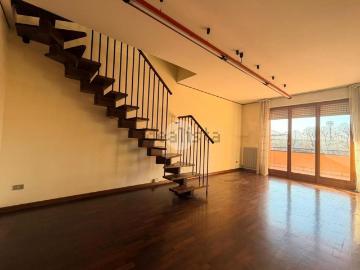 Appartamento in vendita di 139 m² in Via Persico