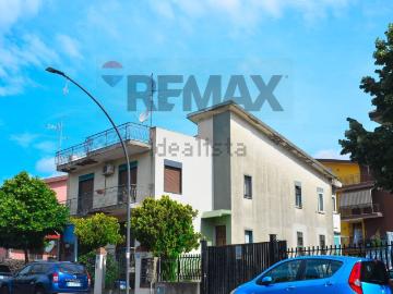 Appartamento in vendita di 139 m² in Via V. Bellini, 108
