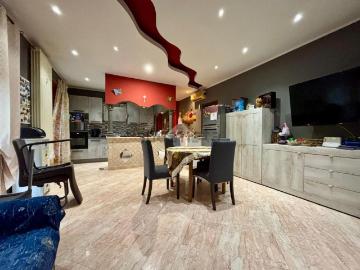 Appartamento in vendita di 139 m² in Via Volvera, 9