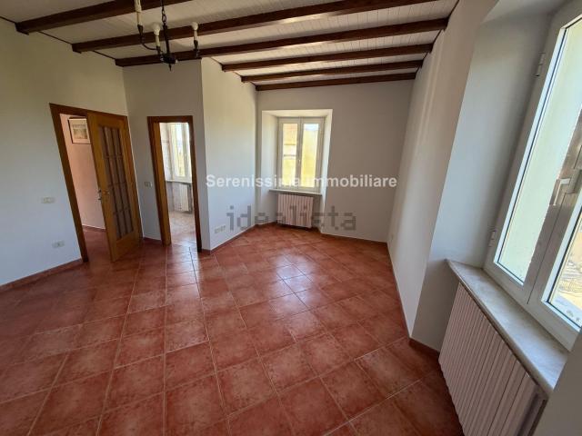 Appartamento in vendita di 139 m² in Via Valle