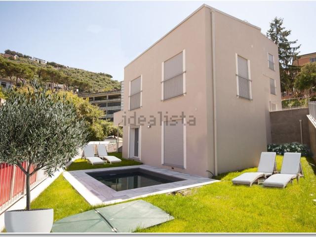 Appartamento in vendita di 139 m² in Via Vecchia