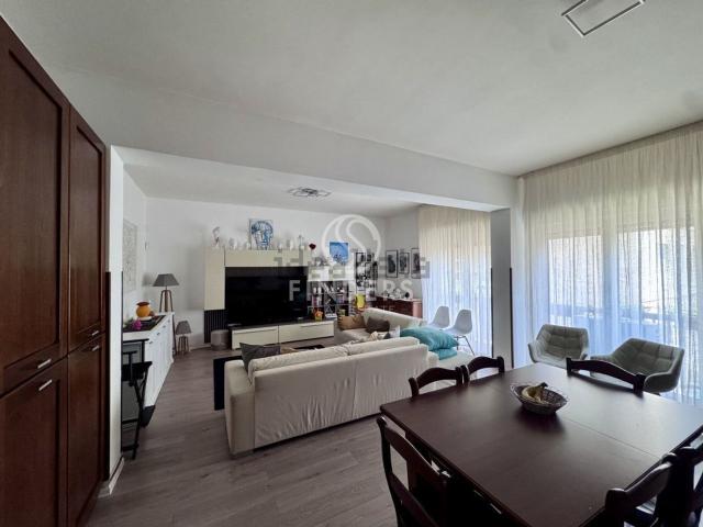 Appartamento in vendita di 139 m² in Via Villini Svizzeri, 10