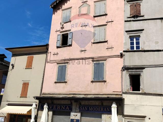 Appartamento in vendita di 139 m² in Piazza San Moderanno, 1