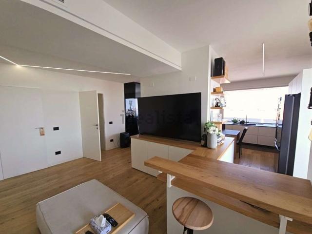 Appartamento in vendita di 139 m² in Piazza Renato Simoni
