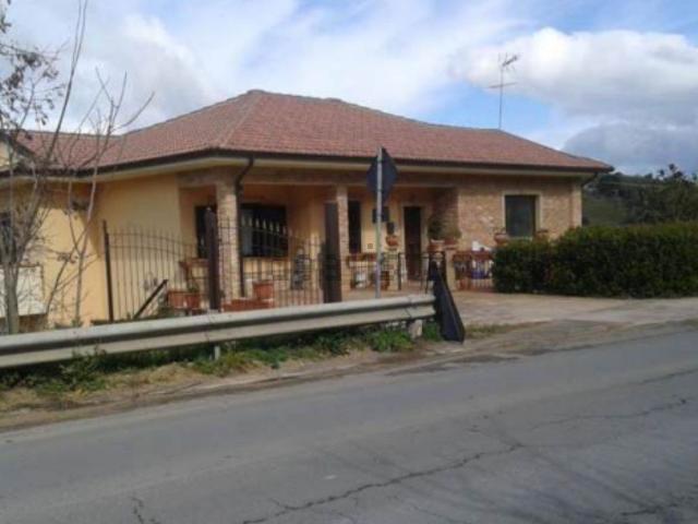 Appartamento in vendita di 140 m² in Via Cozzo dell’Acqua