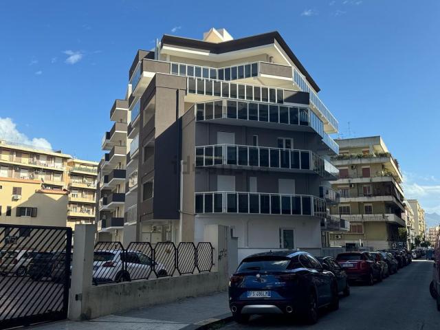 Appartamento in vendita di 140 m² in Via Colonnello F. Bertè