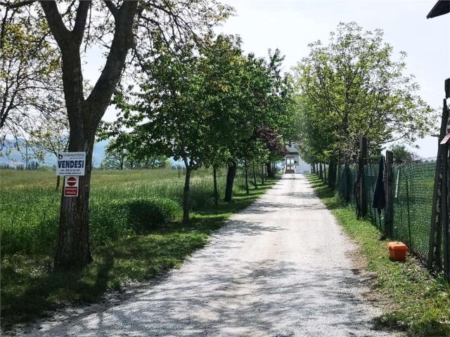 Appartamento in vendita di 140 m² in Via Colle Pezze, 17
