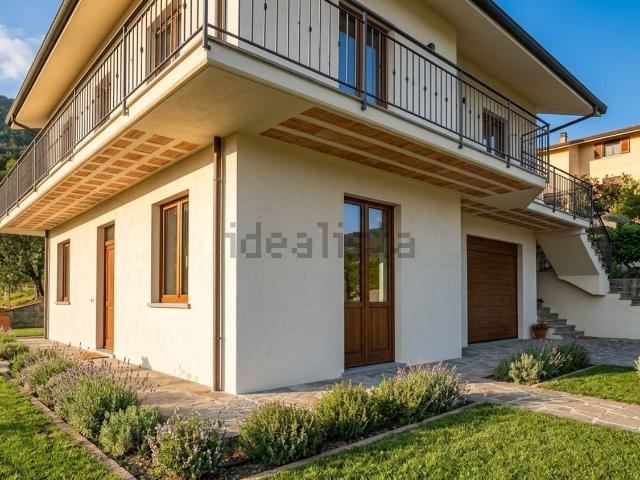 Appartamento in vendita di 140 m² in Via Colle Penne