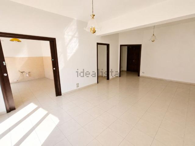 Appartamento in vendita di 140 m² in Via Consolare Antica, 310