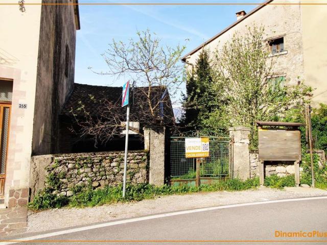 Appartamento in vendita di 140 m² in Via Corner