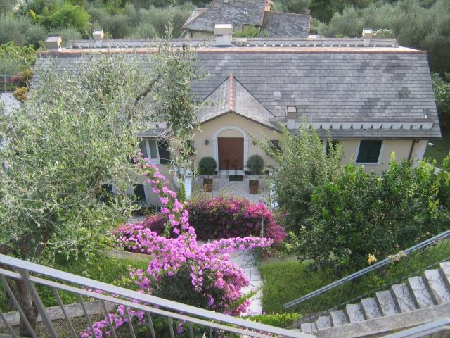 Appartamento in vendita di 140 m² in Via Cornice di Sant&apos Ambrogio, 40