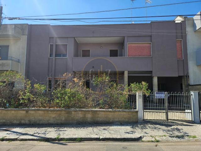 Appartamento in vendita di 140 m² in Via Costantino, 206