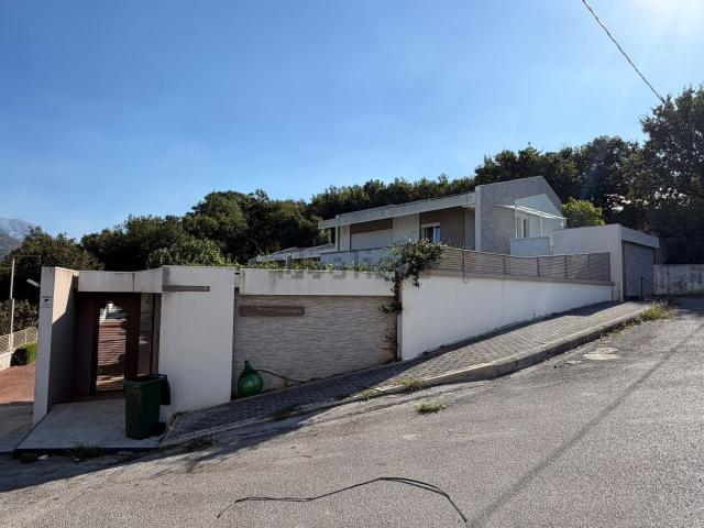 Appartamento in vendita di 140 m² in Via Caterina Galzigna, 18