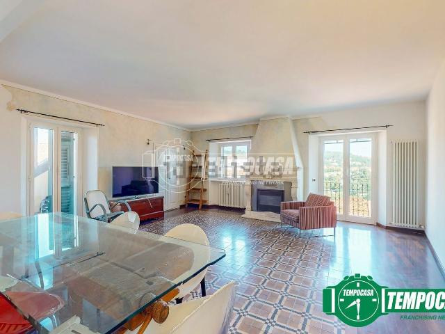 Appartamento in vendita di 160 m² in Via Cairoli