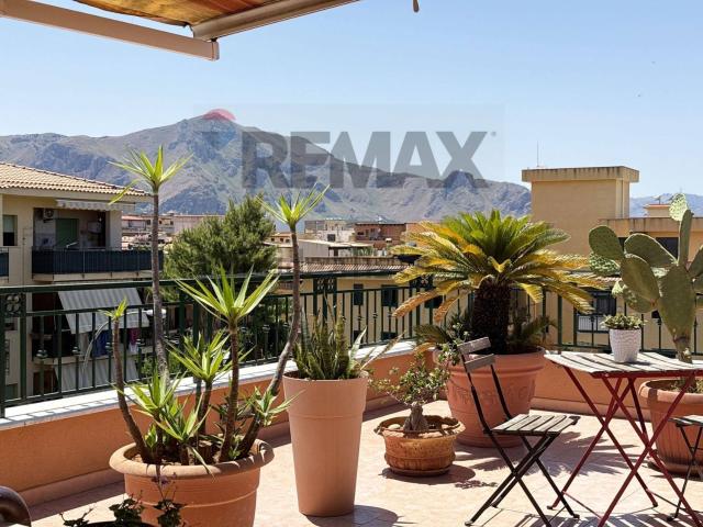 Appartamento in vendita di 140 m² in Via Calabrese, 83