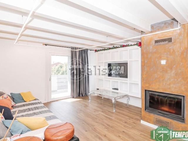Appartamento in vendita di 140 m² in Via Cardinal Alfredo Ildefonso Schuster