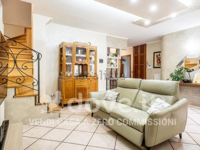Appartamento in vendita di 140 m² in Via Carlo Levi, 53