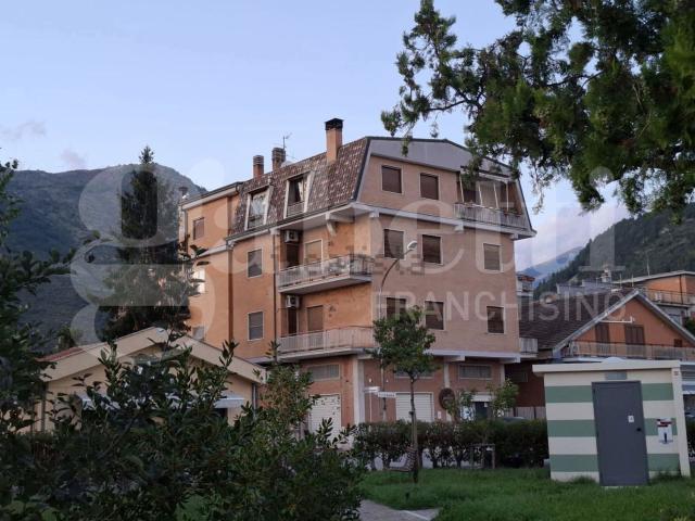 Appartamento in vendita di 140 m² in Via Cesare Balbo