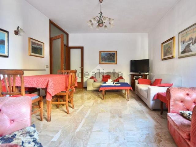 Appartamento in vendita di 140 m² in Via Cesare Battisti