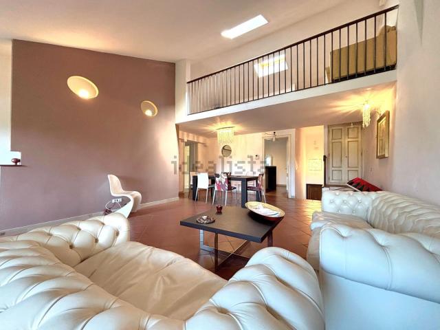 Appartamento in vendita di 140 m² in Via Chiassitana, 7