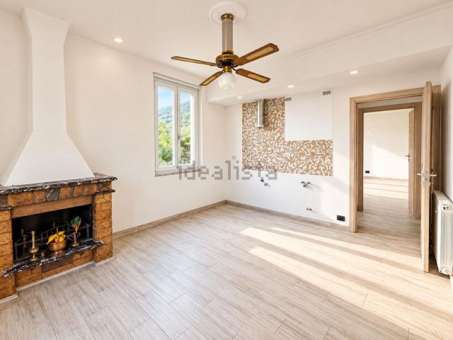 Appartamento in vendita di 140 m² in Via cisa