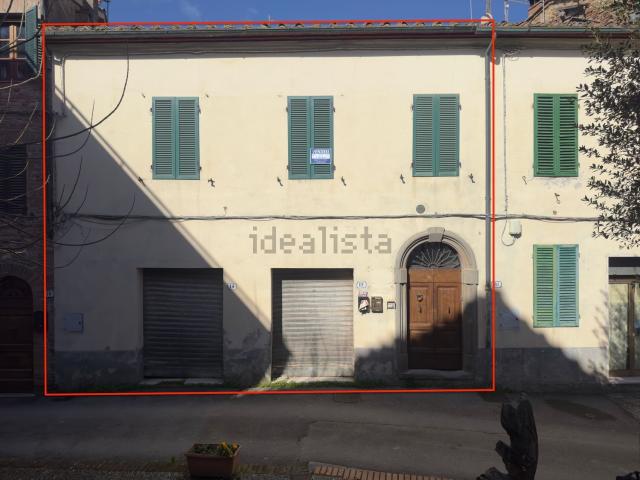 Appartamento in vendita di 140 m² in Via A. Barazzuoli, 8