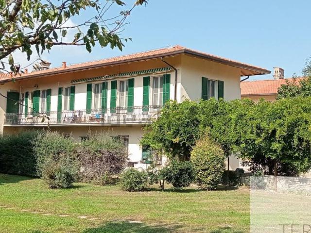 Appartamento in vendita di 140 m² in Via Amatore Sciesa, 1