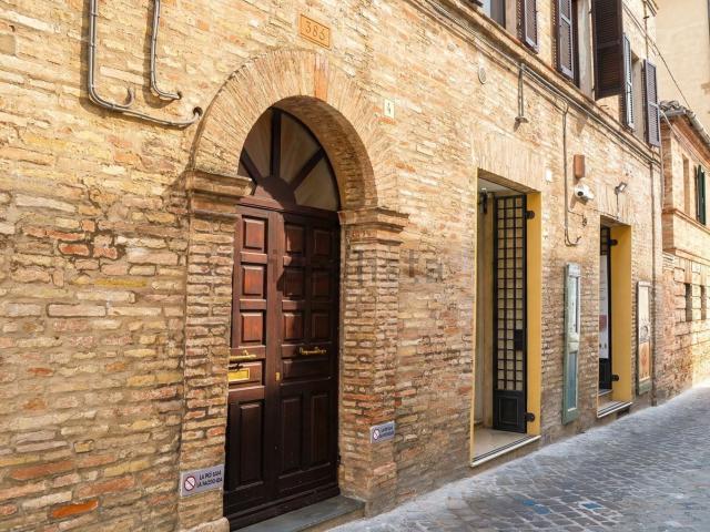 Appartamento in vendita di 140 m² in Via Antici