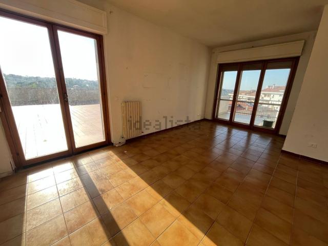 Appartamento in vendita di 140 m² in Via Antonio Marchesani
