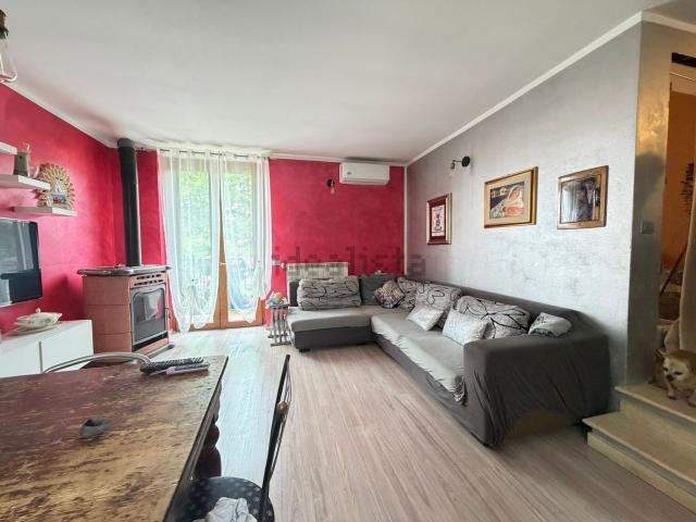 Appartamento in vendita di 140 m² in Via Ai Boschi, 6