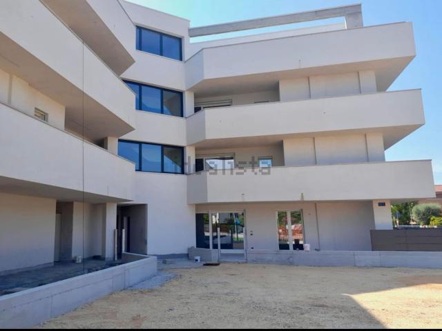 Appartamento in vendita di 140 m² in Via Alto Adige, 4