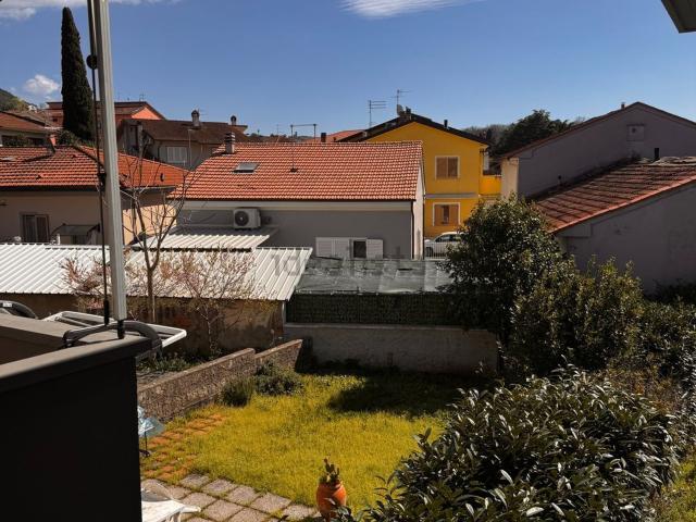 Appartamento in vendita di 140 m² in Via Alcide de Gasperi