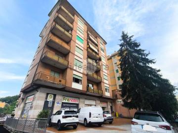 Appartamento in vendita di 140 m² in Via Aldo Moro, 62