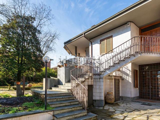 Appartamento in vendita di 140 m² in Via Alessandro Manzoni, 2