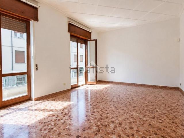 Appartamento in vendita di 140 m² in Via Alessandro Manzoni, 5