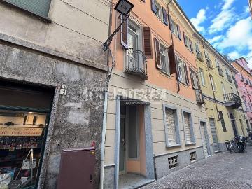 Appartamento in vendita di 140 m² in Via Alerami